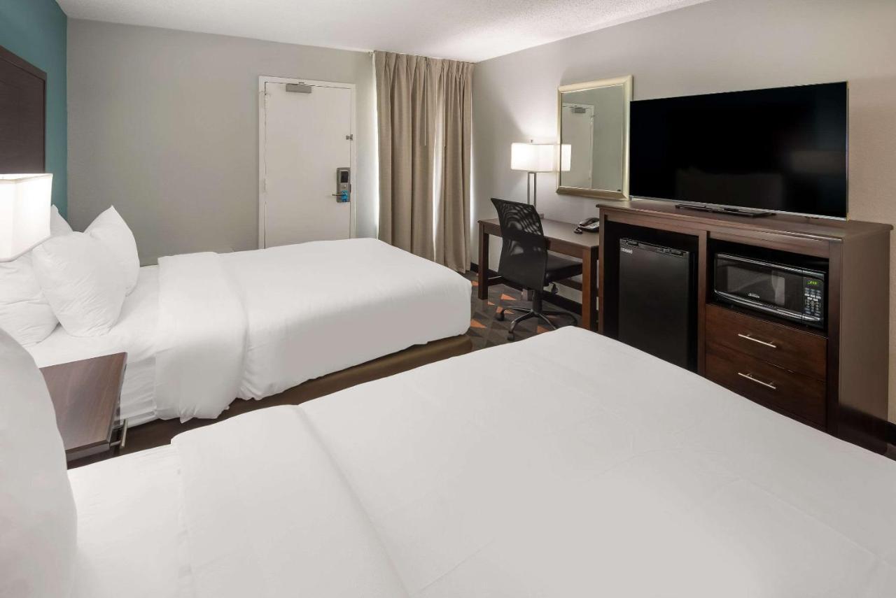 Clarion Pointe Indianapolis Northeast Hotell Castleton Exteriör bild