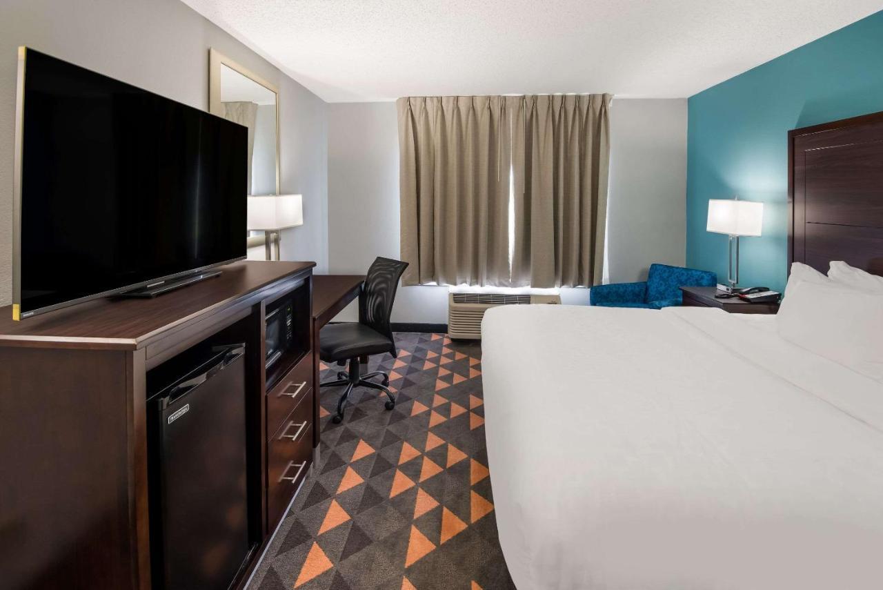 Clarion Pointe Indianapolis Northeast Hotell Castleton Exteriör bild