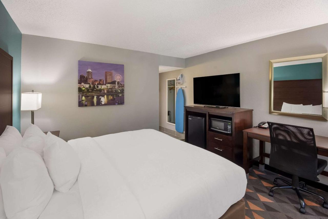 Clarion Pointe Indianapolis Northeast Hotell Castleton Exteriör bild
