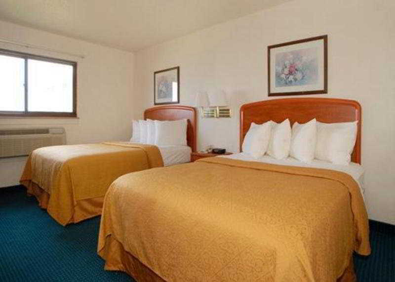 Clarion Pointe Indianapolis Northeast Hotell Castleton Exteriör bild